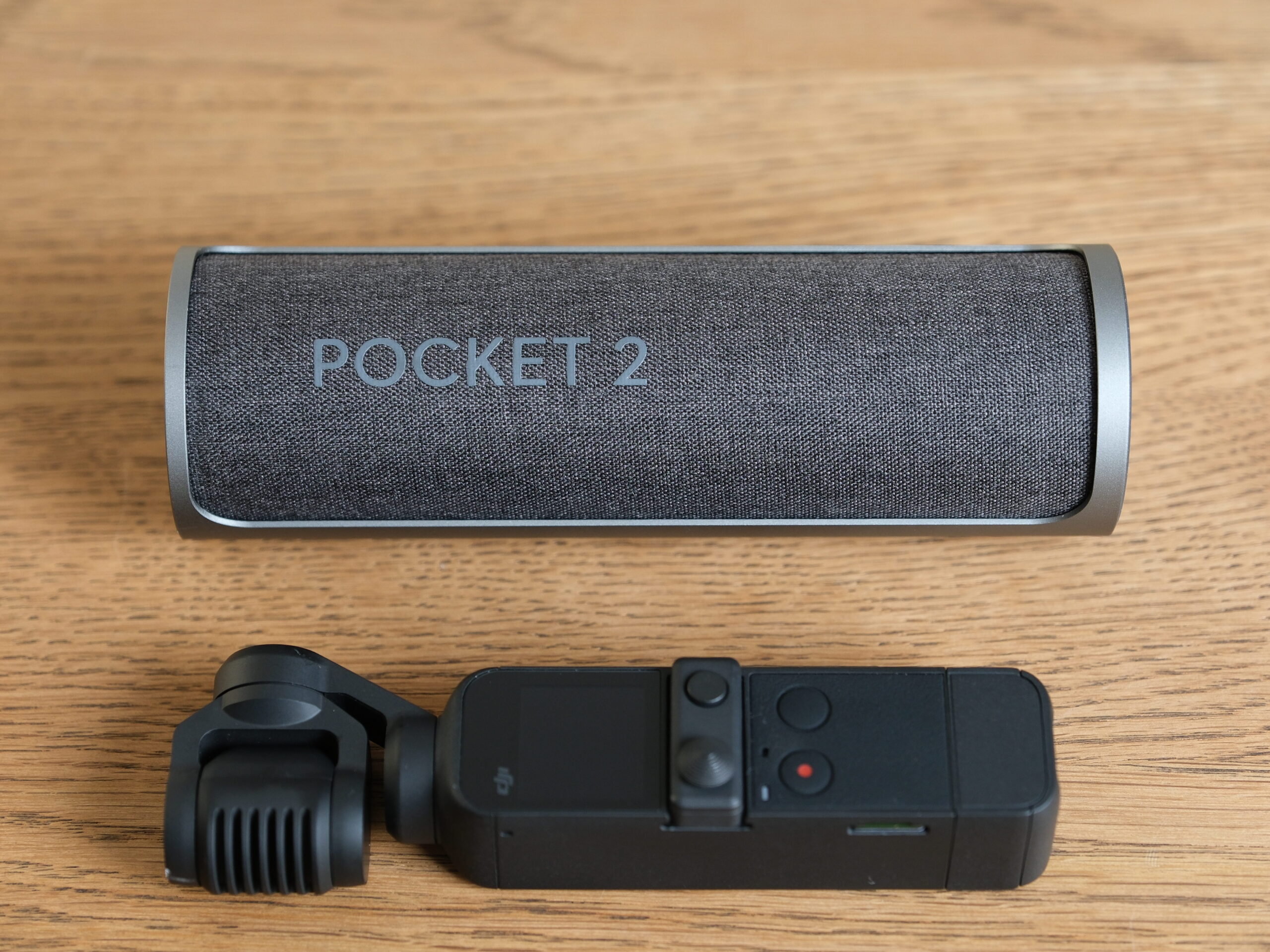 Osmo Pocket 2とバッテリーケース