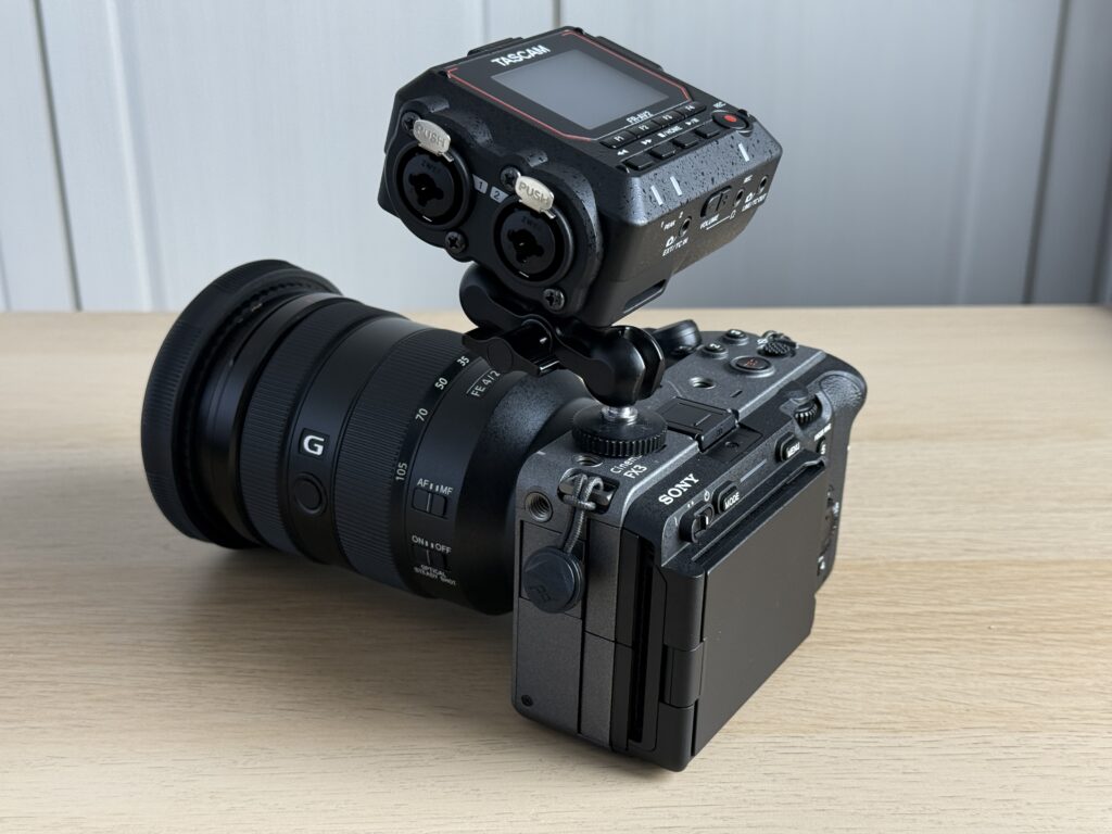 SONY FX3にFR AV2を固定した状態